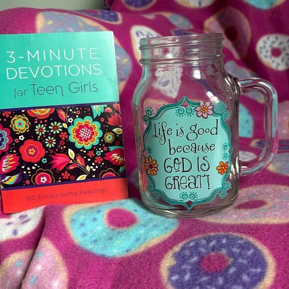 TEEN GIRL BUNDLE 3Minute Devotional book Life is good because God it great glass - Picture 1 of 7